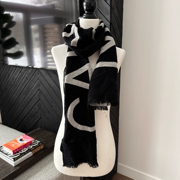 CALVIN KLEIN scarf reversible - Picture 1 of 5